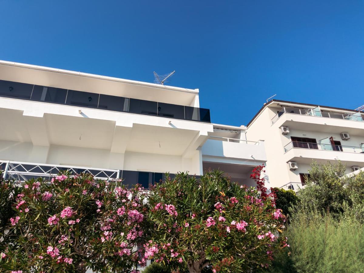 Apartments Goro Podstrana Exterior foto